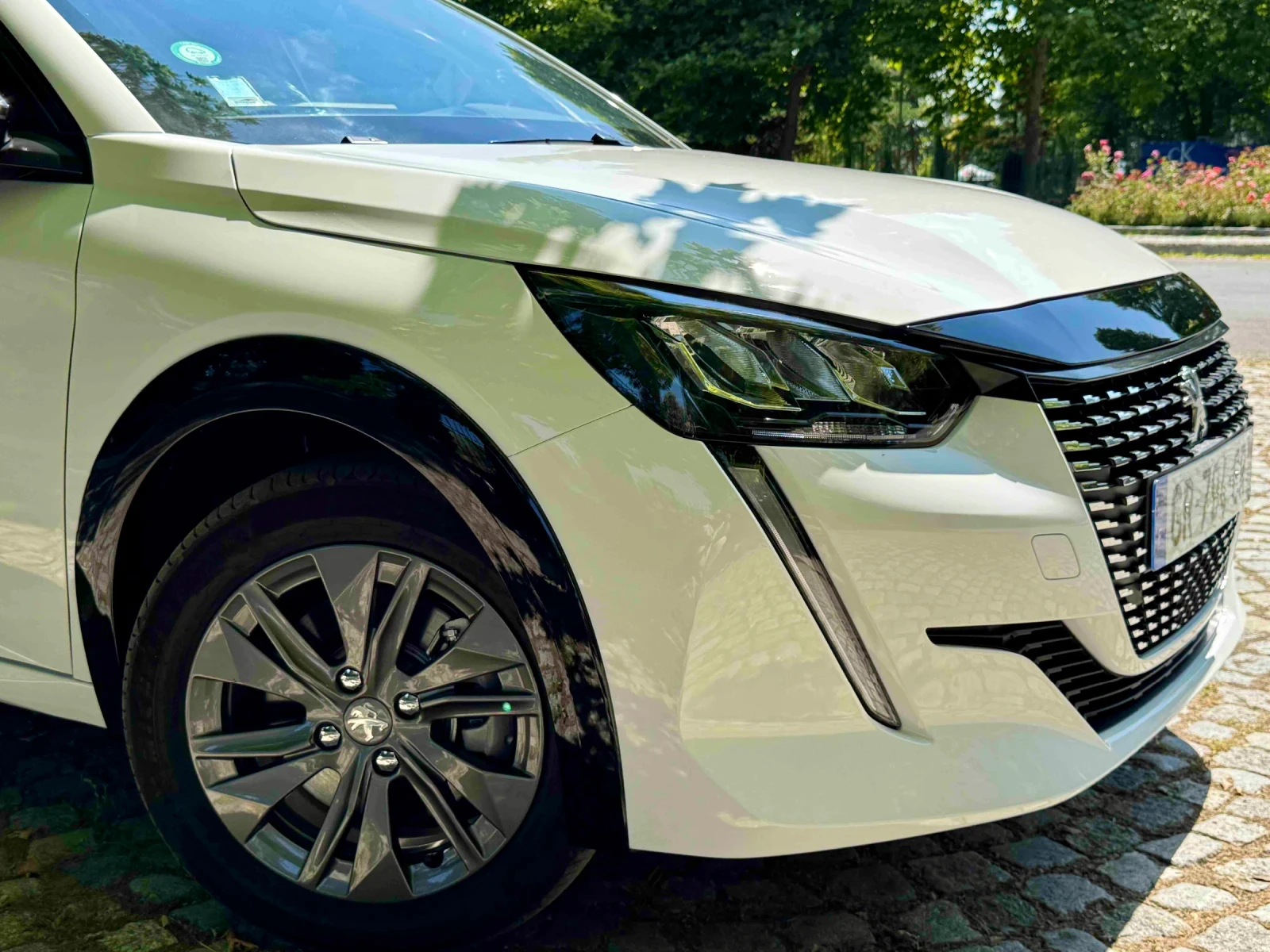 Peugeot 208 Е-ACTIVE/DIGITAL/LED/360 CAM/50kWh - изображение 2
