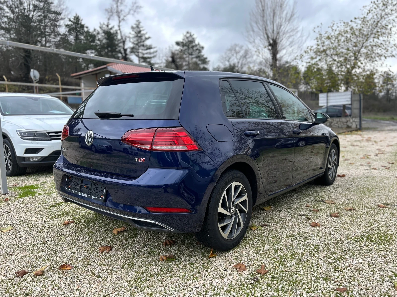 VW Golf 1.6 TDI DSG SOUND - изображение 3