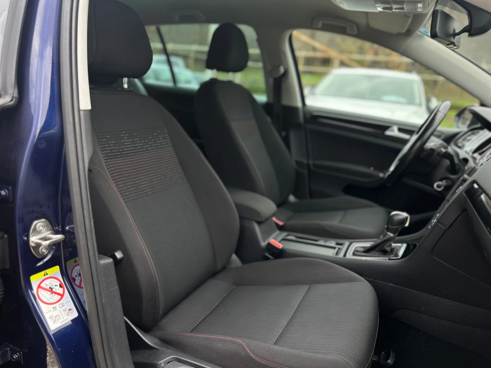 VW Golf 1.6 TDI DSG SOUND | Mobile.bg   13