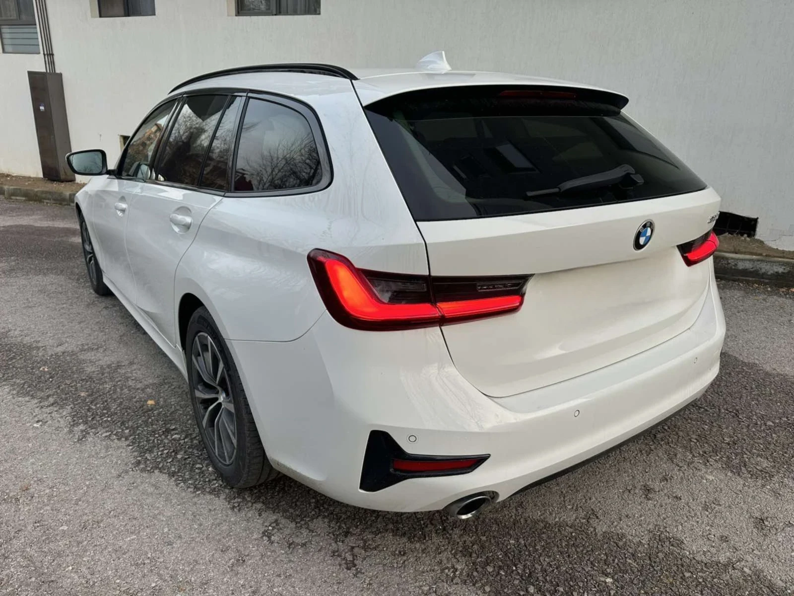 BMW 320 d / HEAD-UP / ПОДГРЕВ  / ДИСТРОНИК  - изображение 5