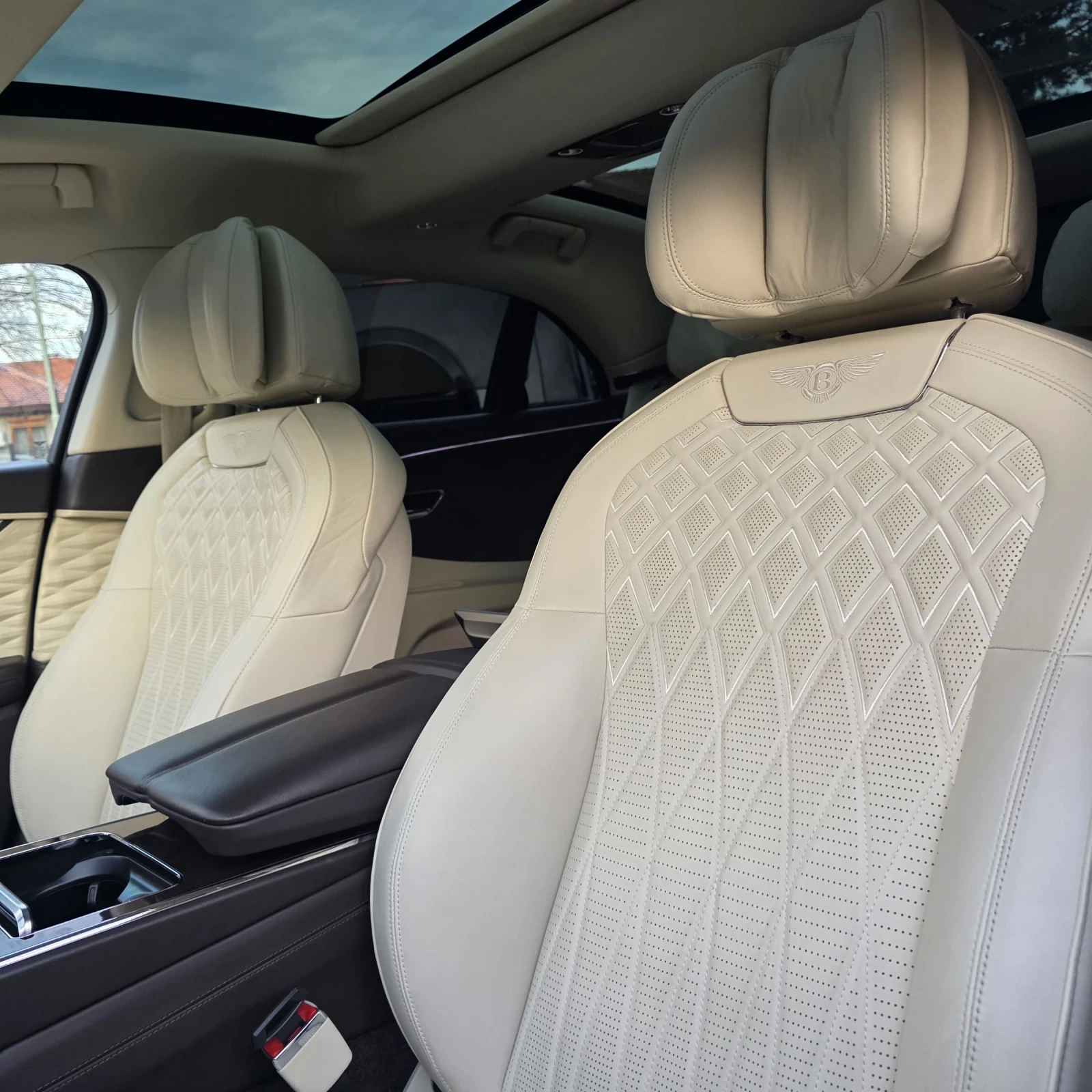 Bentley Flying Spur W12/First Edition/Naim/HUD/Massage/Pano | Mobile.bg � ����������� 12