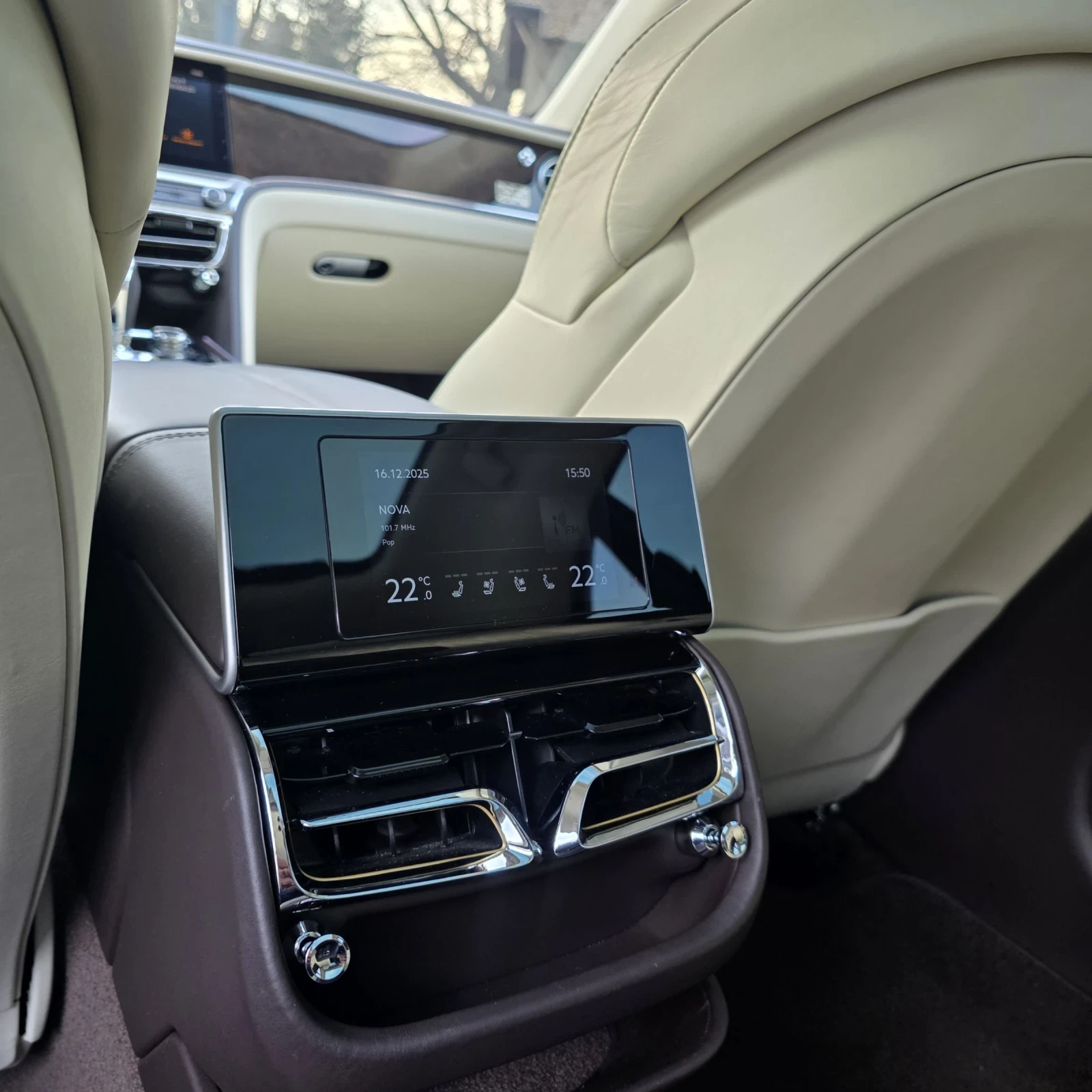 Bentley Flying Spur W12/First Edition/Naim/HUD/Massage/Pano | Mobile.bg � ����������� 13