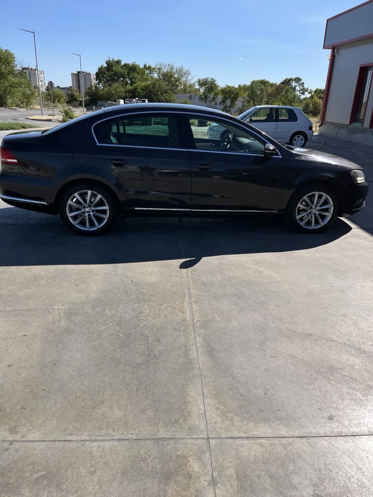 VW Passat 2.0 TDI DSG HIGHLINE - изображение 2