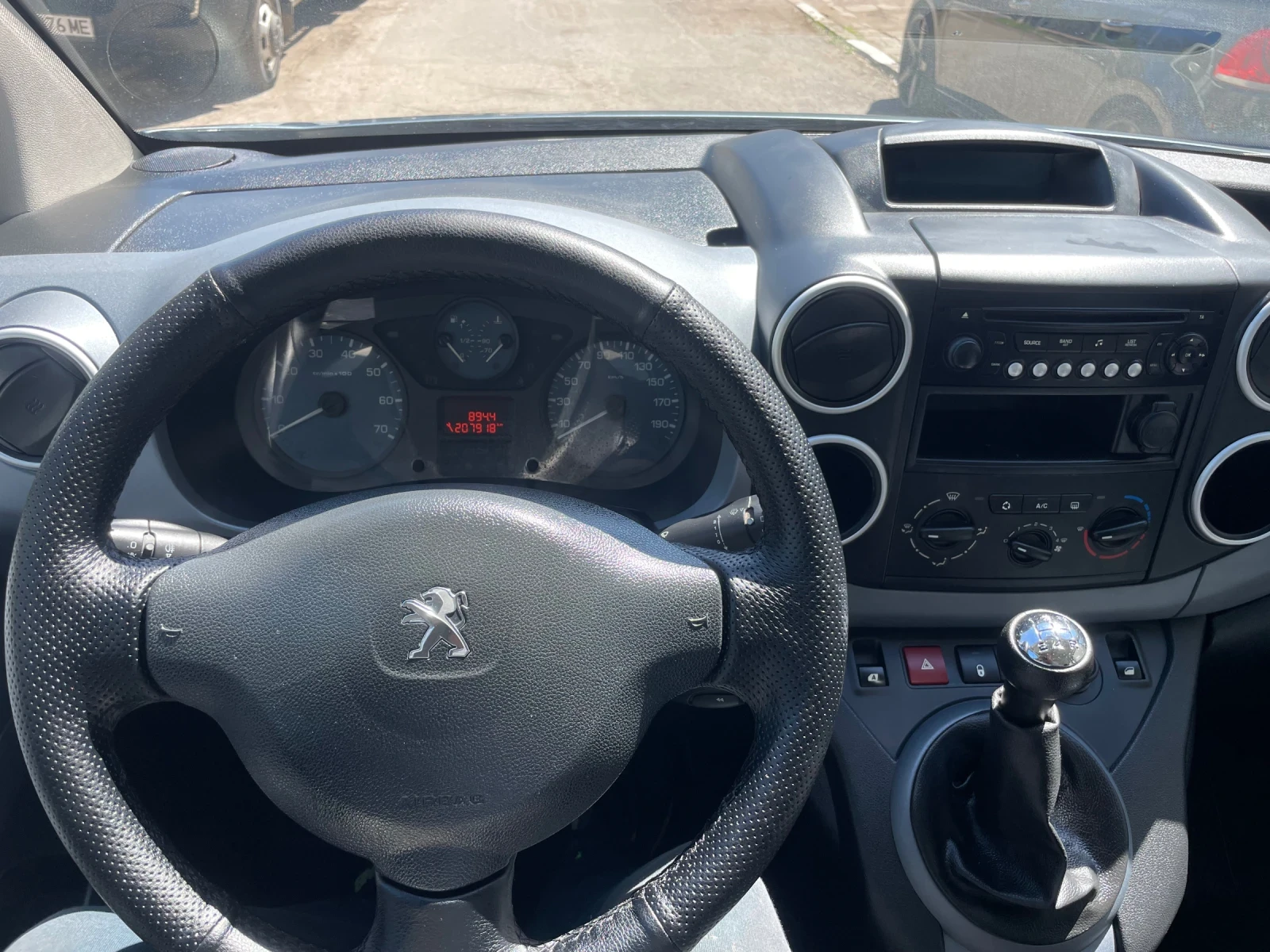 Peugeot Partner 1.6HDI* tepee* , снимка 13 - Автомобили и джипове - 54135821