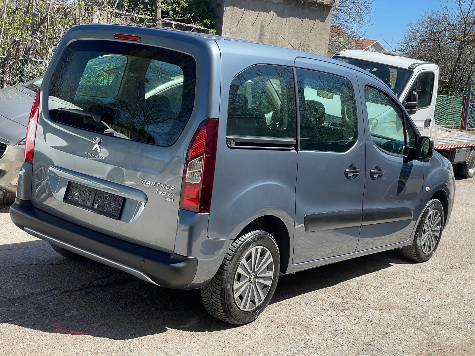 Peugeot Partner 1.6HDI* tepee* , снимка 8 - Автомобили и джипове - 54135821