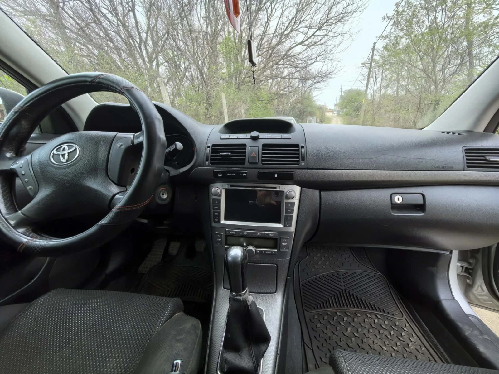 Toyota Avensis, снимка 10 - Автомобили и джипове - 54183209