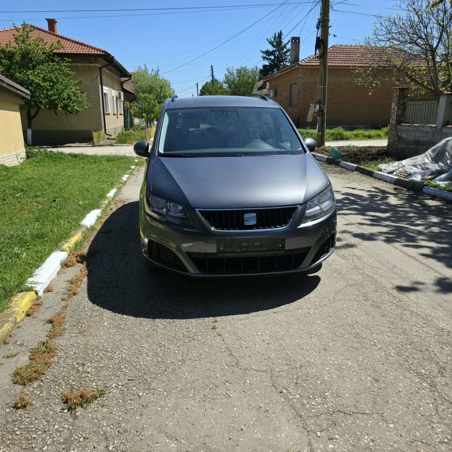 Seat Alhambra 2.0 TDI, снимка 2 - Автомобили и джипове - 54328576