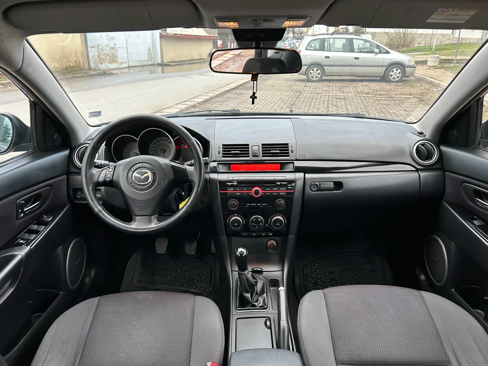 Mazda 3, снимка 6 - Автомобили и джипове - 54351417