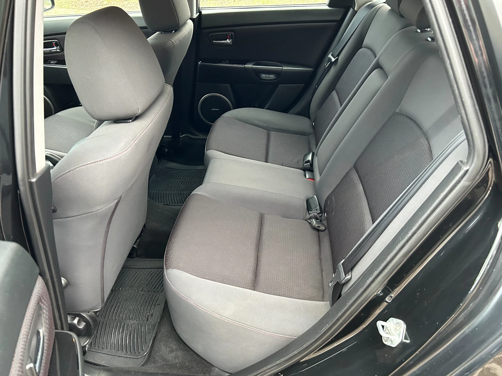 Mazda 3, снимка 9 - Автомобили и джипове - 54351417