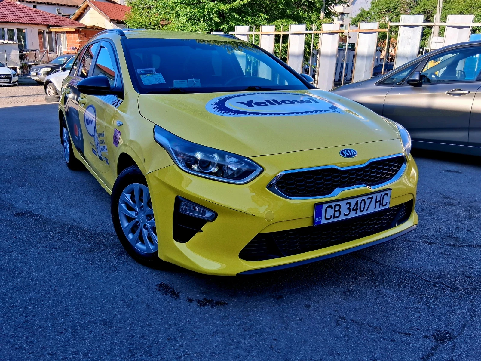 Kia Ceed TOP !!, снимка 3 - Автомобили и джипове - 54478870