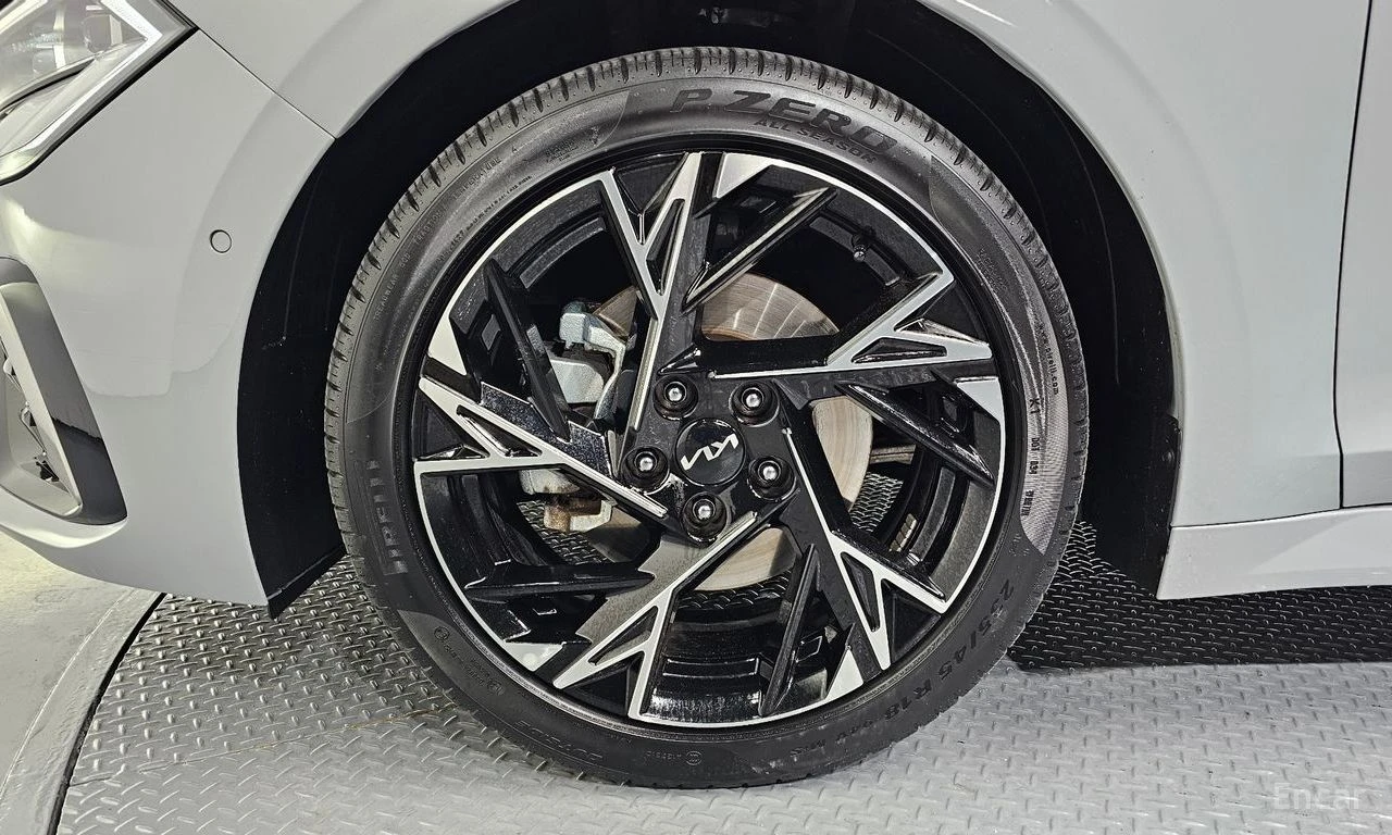 Kia K5 ОБДУХВАНЕ * 360 КАМЕРА * KRELL * HEAD-UP, снимка 6 - Автомобили и джипове - 55216862