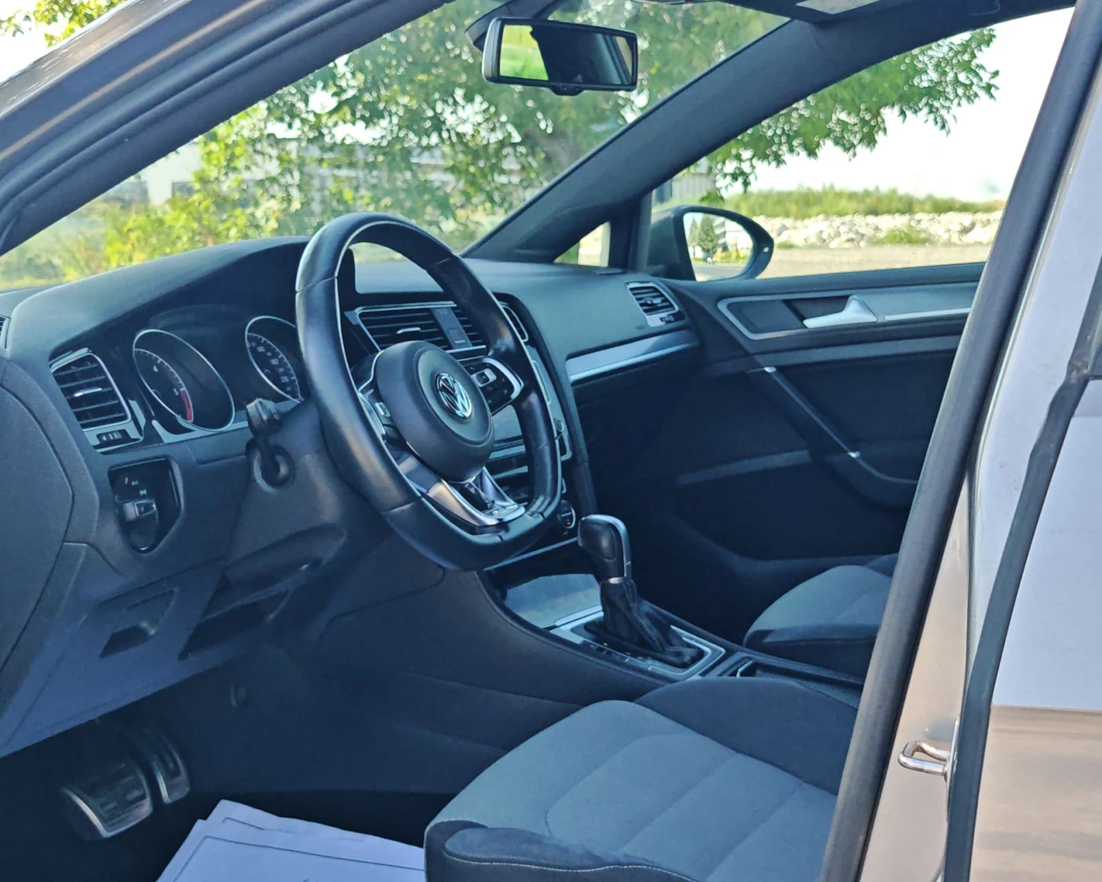 VW Golf 1.6 ДИЗЕЛ 110 К.С. R LINE!АВТОМАТ! БЕЗ АНАЛОГ, снимка 8 - Автомобили и джипове - 55647155