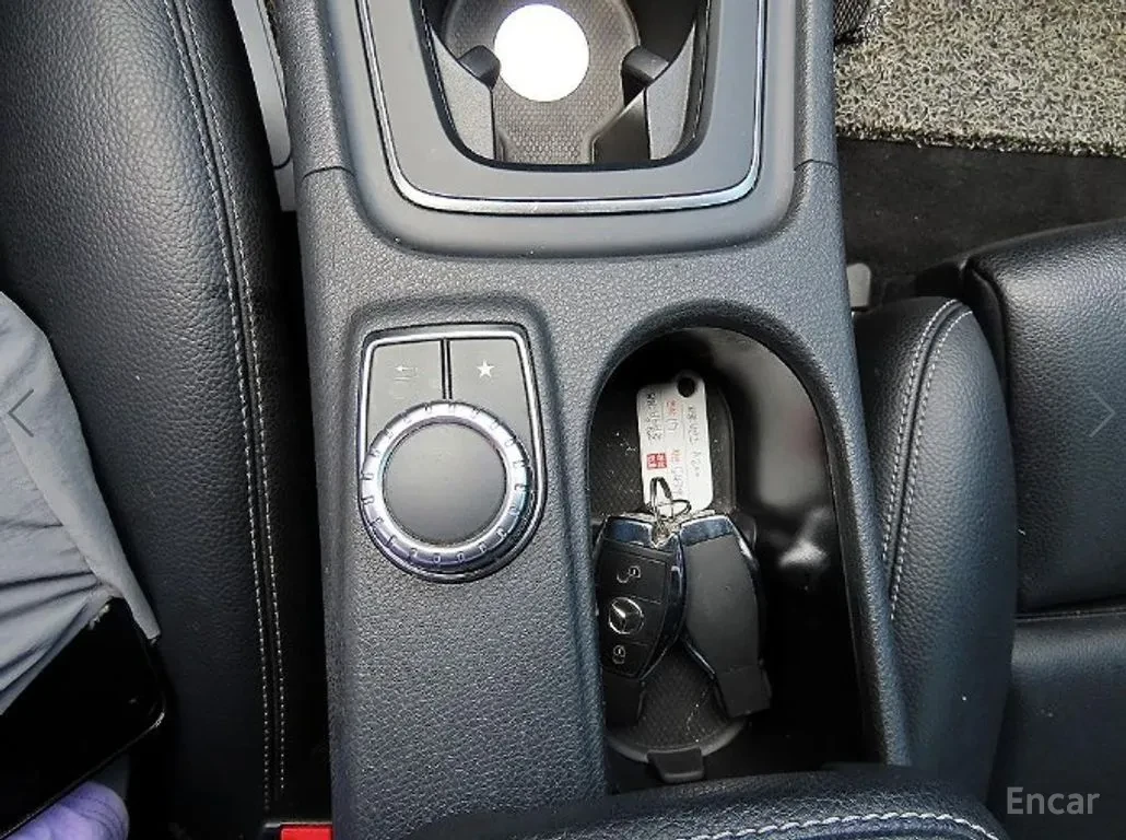 Mercedes-Benz A 200 1.6T* 7AT* PANO* КАМЕРА* ПОДГРЕВ, снимка 13 - Автомобили и джипове - 56216882