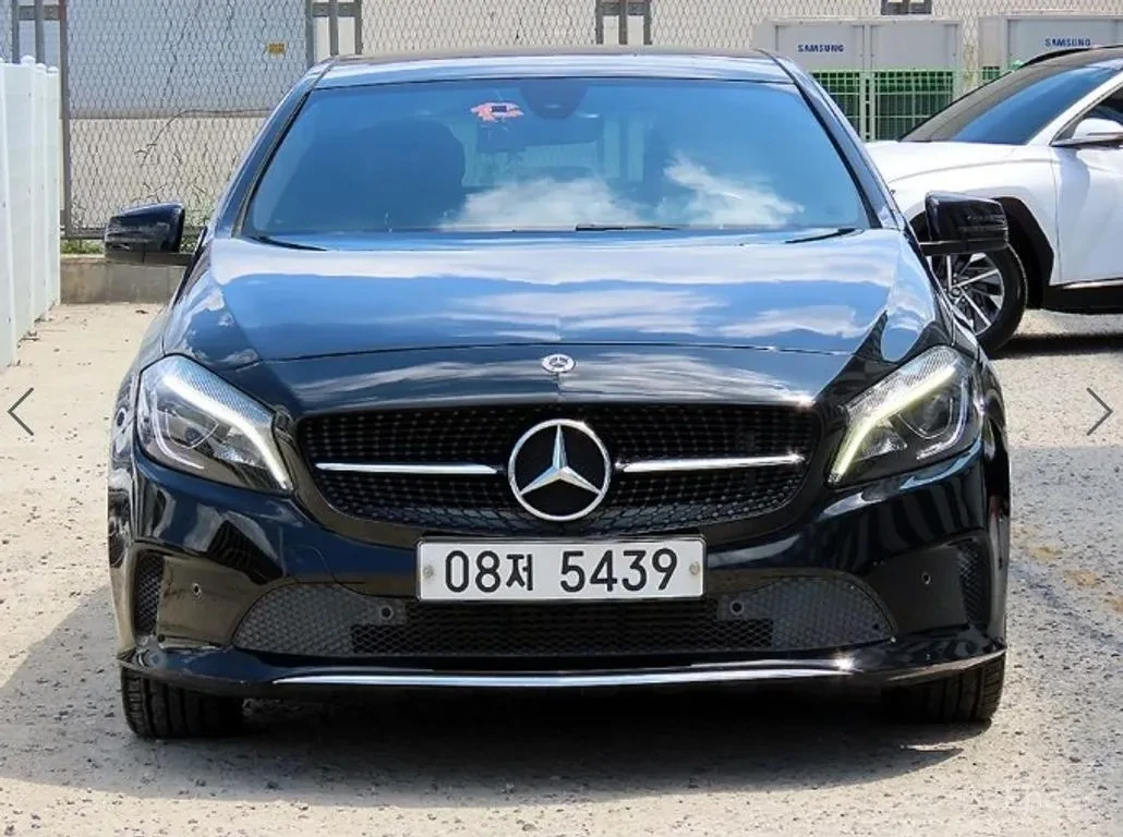 Mercedes-Benz A 200 1.6T* 7AT* PANO* КАМЕРА* ПОДГРЕВ, снимка 2 - Автомобили и джипове - 56216882