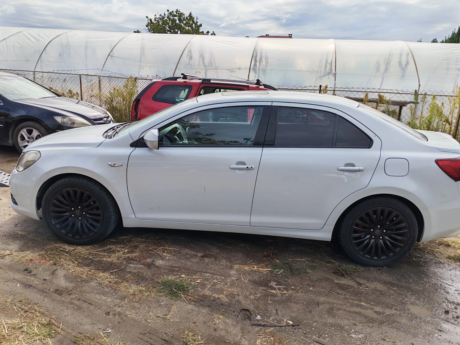 Suzuki Kizashi 2.4 �� ����� | Mobile.bg � ����������� 2