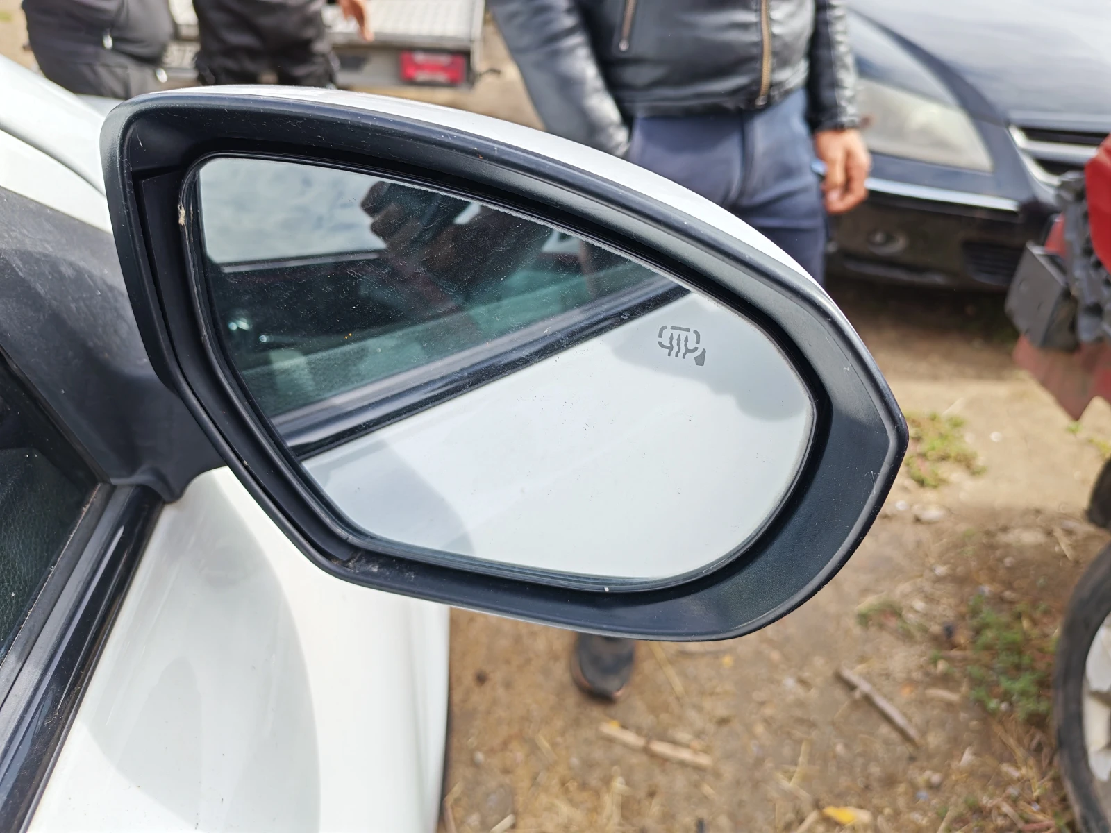 Suzuki Kizashi 2.4 �� ����� | Mobile.bg � ����������� 10