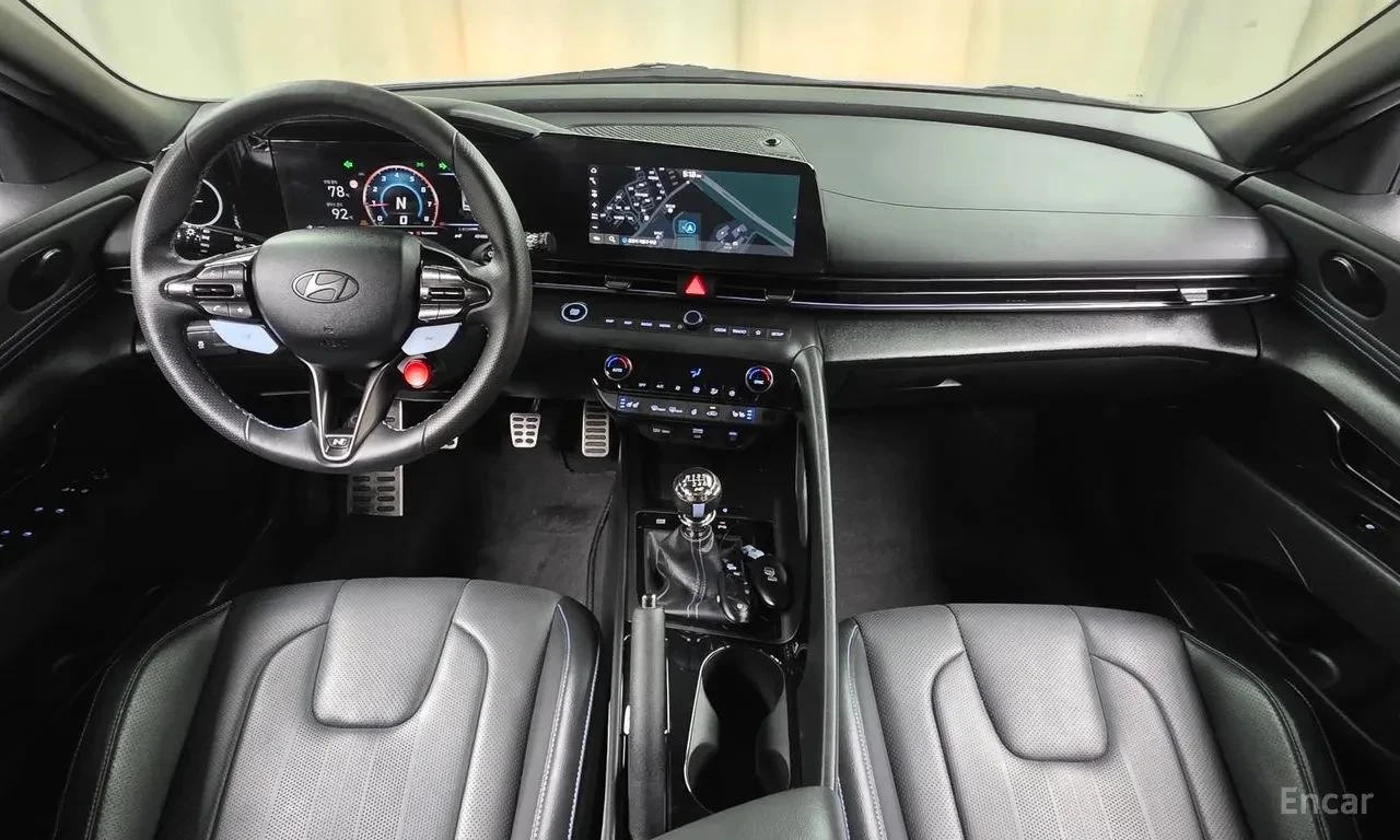 Hyundai Elantra, снимка 7 - Автомобили и джипове - 56711658