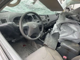 Toyota Hilux 2.5D4D 144к.с. на части, снимка 5