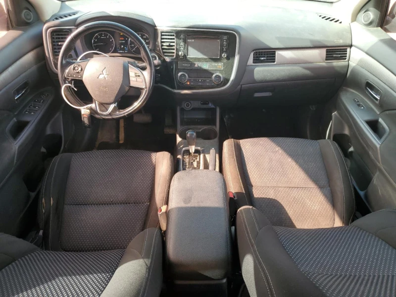 Mitsubishi Outlander SE* Подгрев* Камера* FWD, снимка 8 - Автомобили и джипове - 48720055