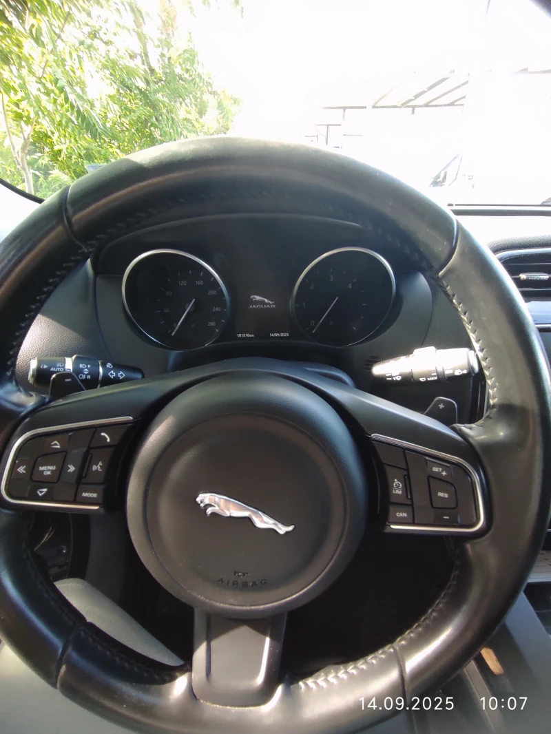 Jaguar F-PACE * ПАНОРАМА* ЕВРО6Б* , снимка 13 - Автомобили и джипове - 52577926