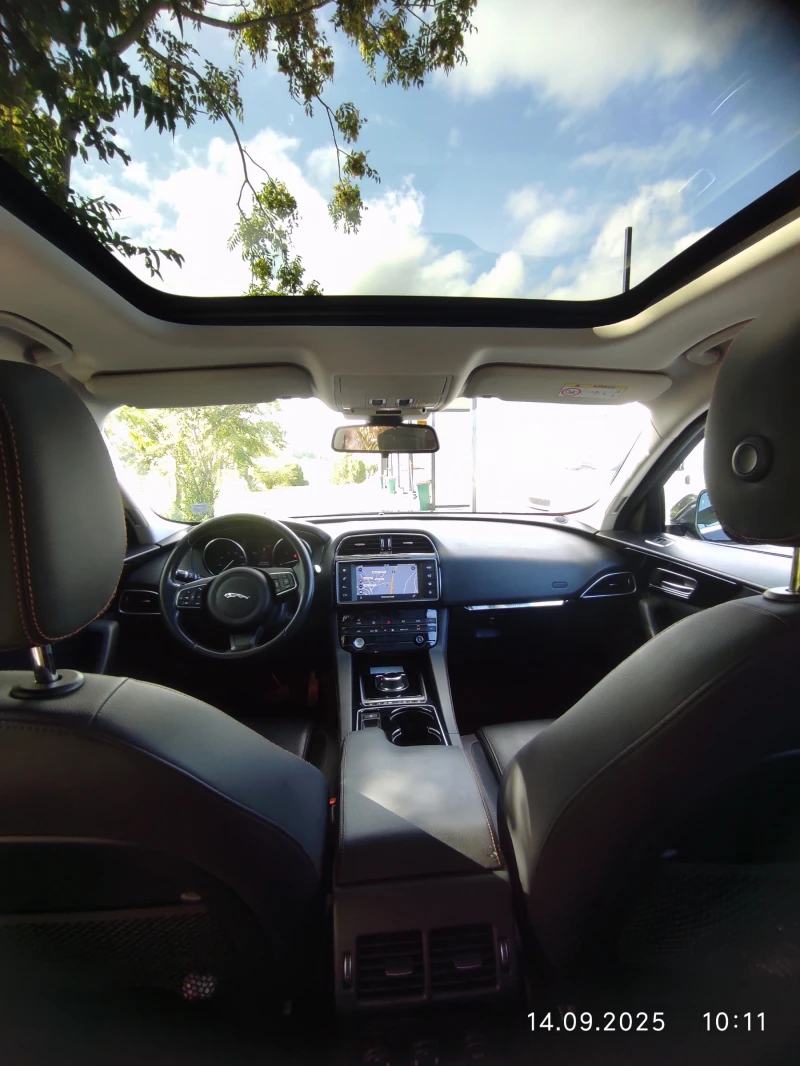 Jaguar F-PACE * ПАНОРАМА* ЕВРО6Б* , снимка 12 - Автомобили и джипове - 52577926