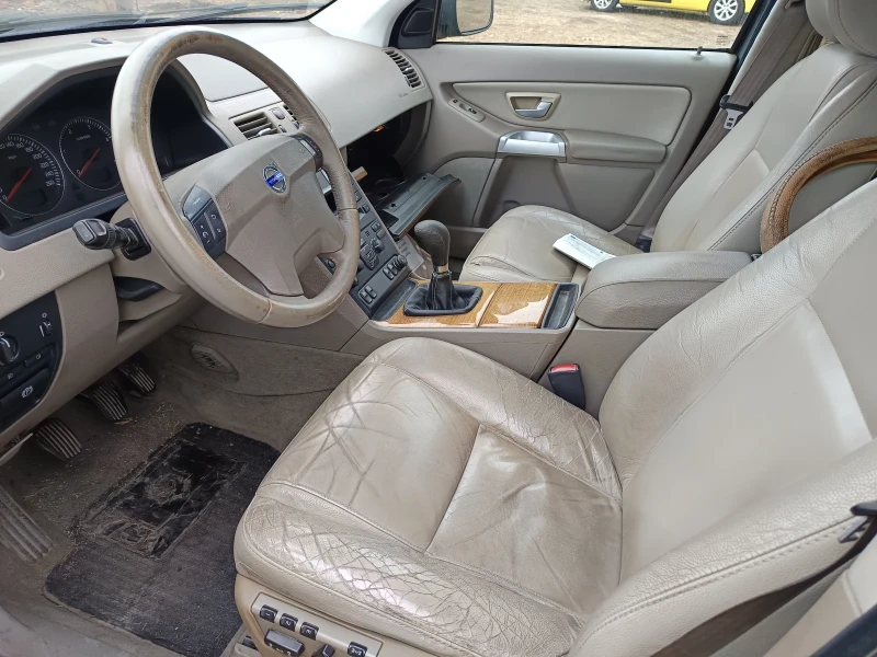 Volvo Xc90 185кс., снимка 6 - Автомобили и джипове - 51934871