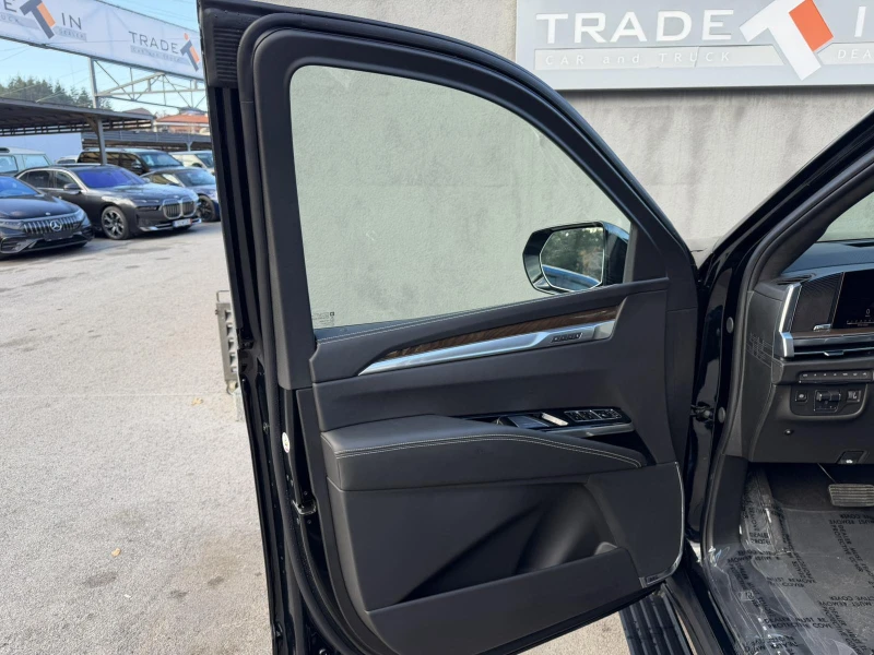 Cadillac Escalade 6.2L V8 SPORT PLATINUM ONYX PACKAGE, снимка 9 - Автомобили и джипове - 52883038