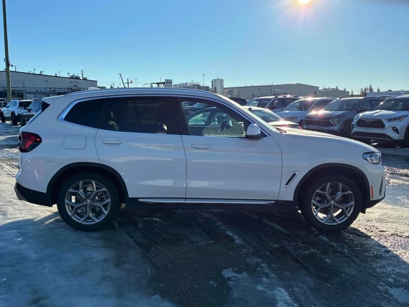 BMW X3  xDrive30i /CARFAX /LED/DIS/PANO, снимка 3 - Автомобили и джипове - 53376778