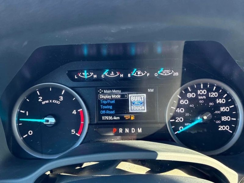 Ford F250 * 4WD Crew Cab Box * CARFAX * ЦЕНА ДО БГ, снимка 10 - Автомобили и джипове - 53381944