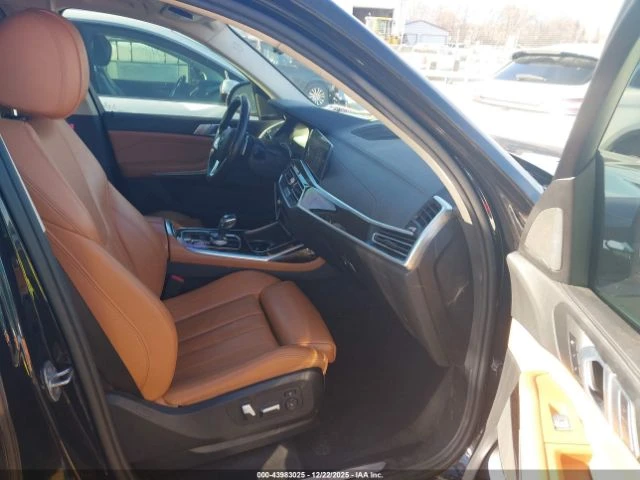 BMW X7 xDrive 40I - изображение 5