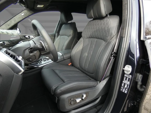 BMW X7 40d xDrive M-Sport Pro = NEW = Гаранция - изображение 8