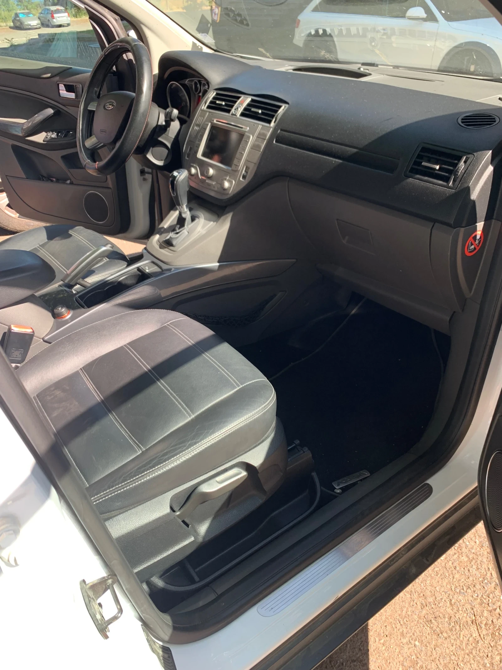 Ford Kuga  - изображение 6