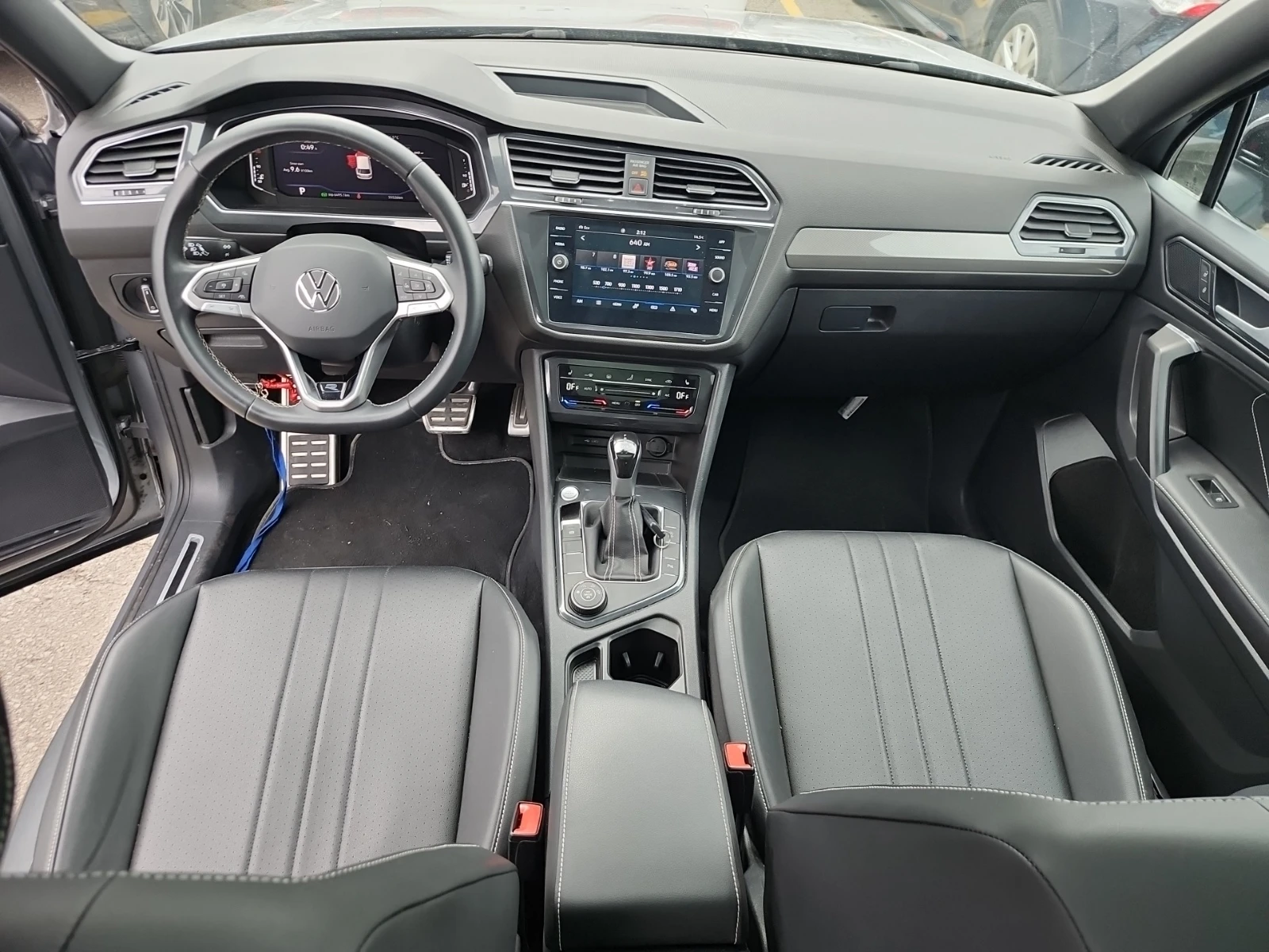 VW Tiguan R-LINE * CARFAX * БЕЗ ПЪРВОНАЧАЛНА ВНОСКА - изображение 7