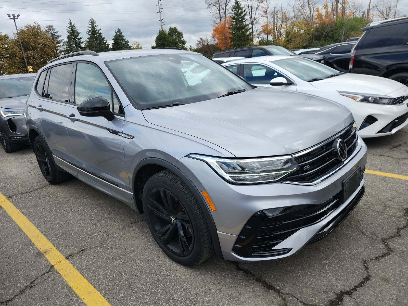 VW Tiguan R-LINE * CARFAX * БЕЗ ПЪРВОНАЧАЛНА ВНОСКА - изображение 2