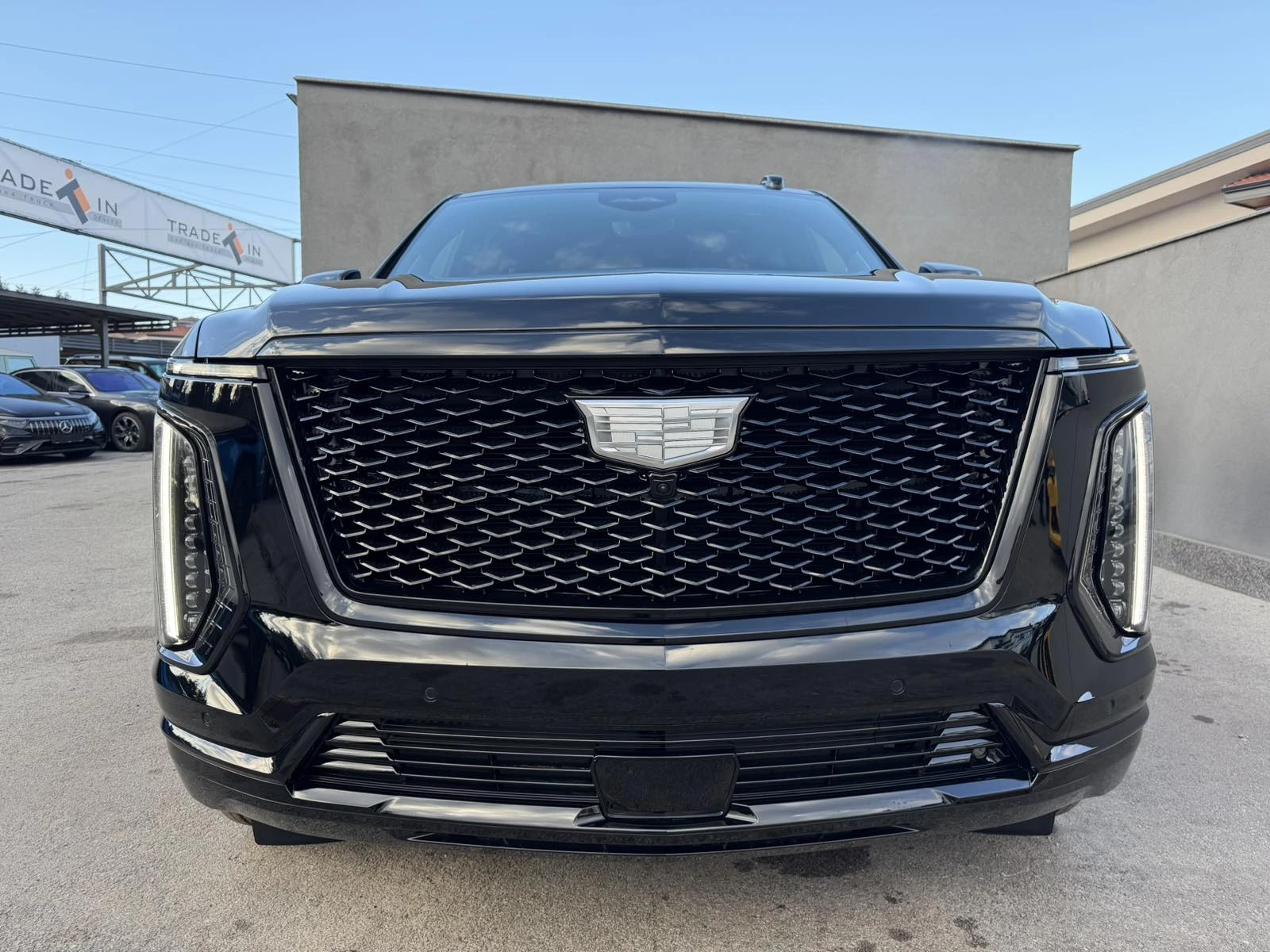Cadillac Escalade 6.2L V8 SPORT PLATINUM ONYX PACKAGE - изображение 2