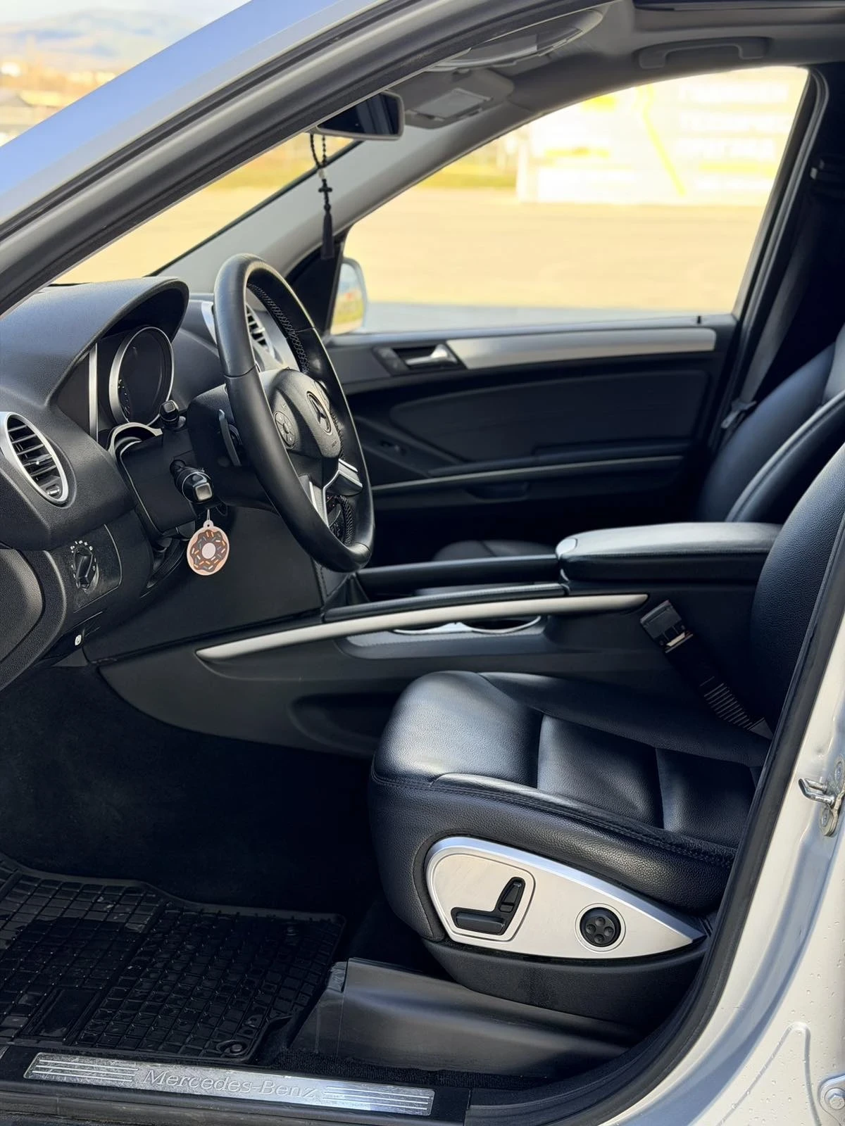 Mercedes-Benz ML 320 face/full/сервизна история, снимка 9 - Автомобили и джипове - 54152380