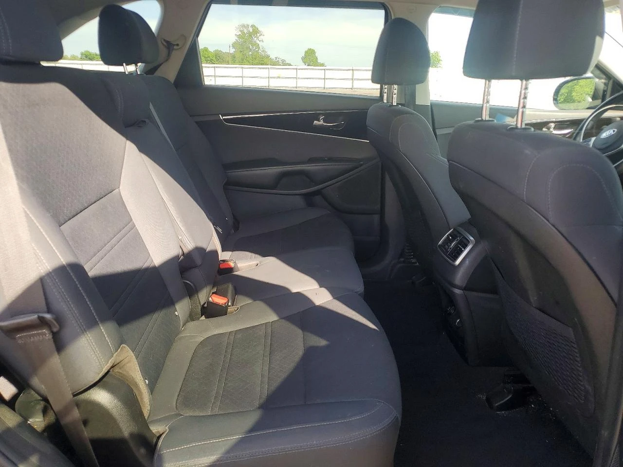 Kia Sorento 3.3l S V6, снимка 11 - Автомобили и джипове - 54732268
