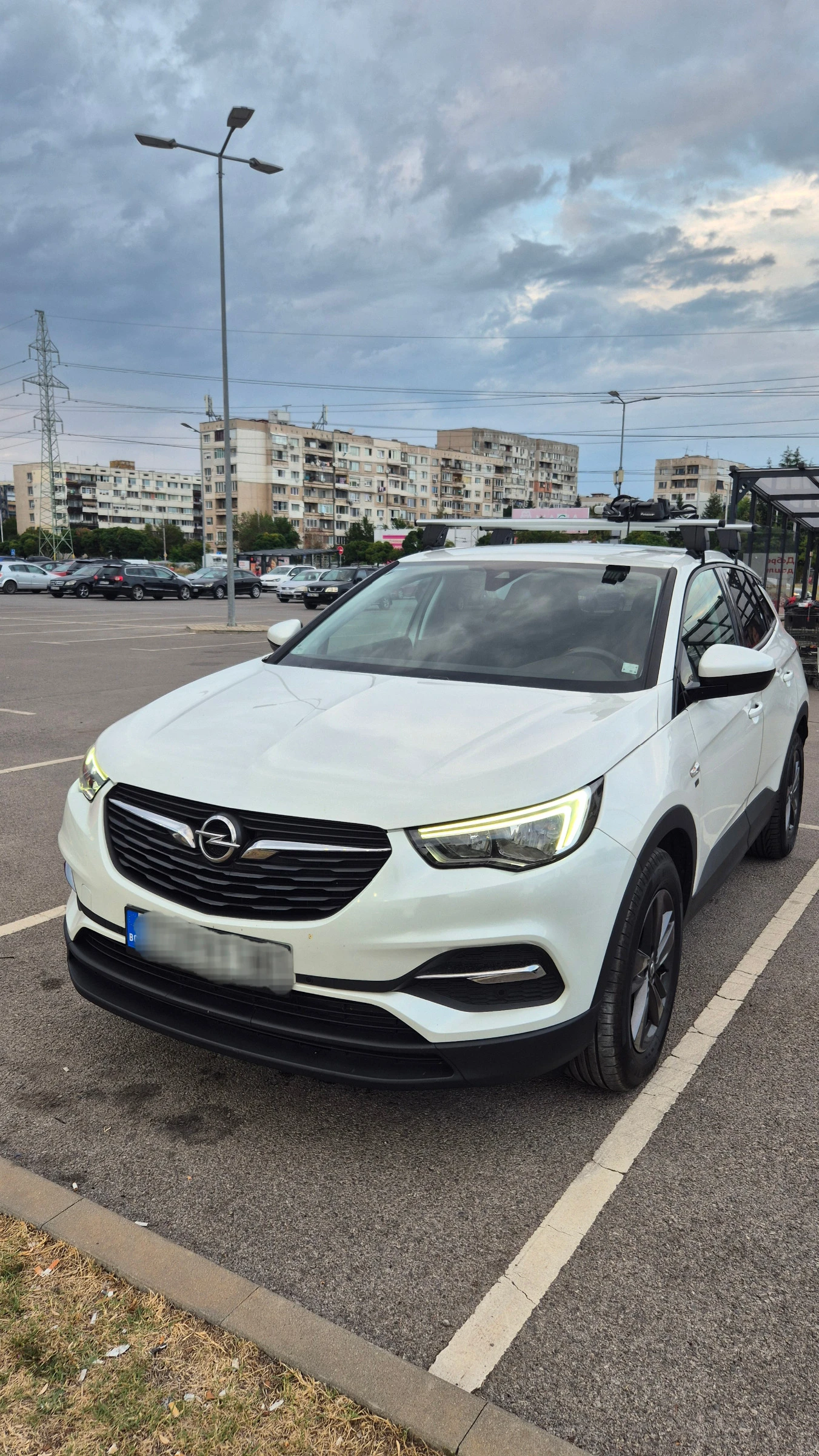 Opel Grandland X 1.5, снимка 3 - Автомобили и джипове - 54891519