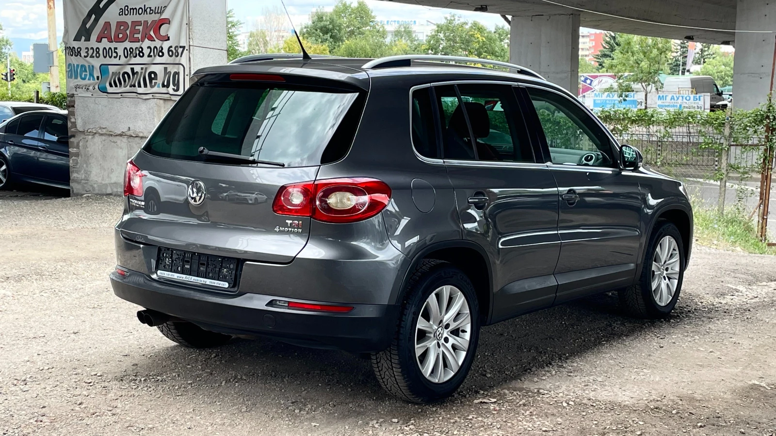 VW Tiguan СЕРВ. ДОК., снимка 5 - Автомобили и джипове - 55394068