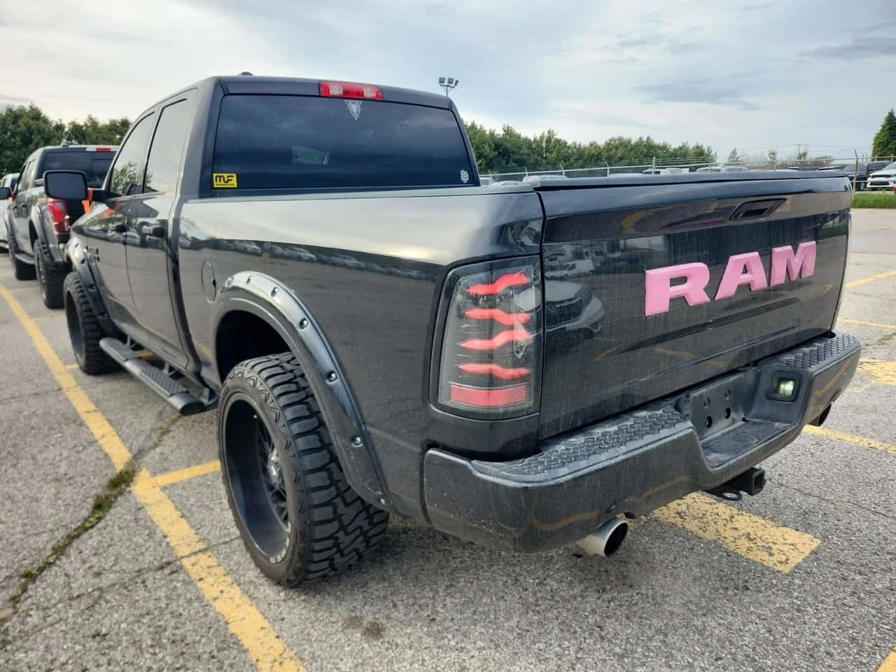 Dodge RAM 1500 * 4wd Quad Cab 140.5" Express* АВТОКРЕДИТ* , снимка 6 - Автомобили и джипове - 56191324