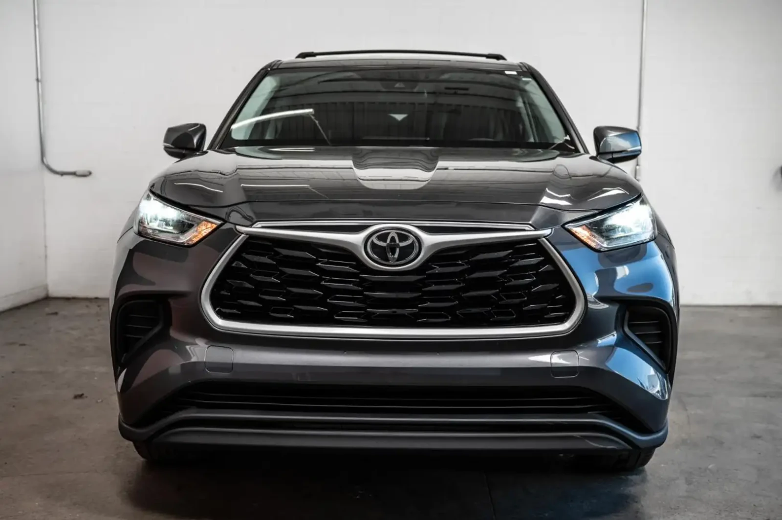 Toyota Highlander ПОДГРЕВ* КАМЕРА* КЕЙЛЕС* CARPLAY* , снимка 4 - Автомобили и джипове - 56490708