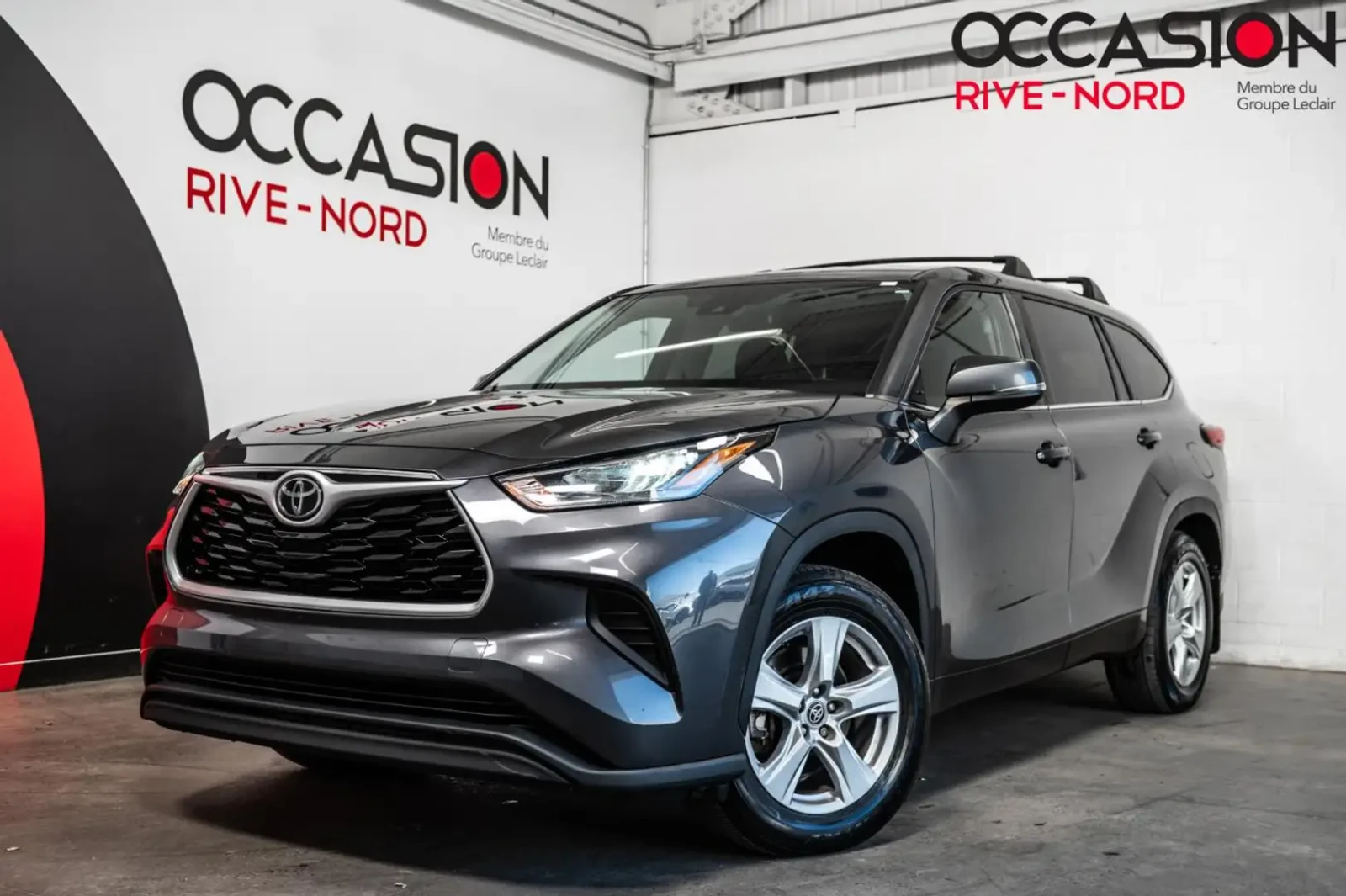 Toyota Highlander ПОДГРЕВ* КАМЕРА* КЕЙЛЕС* CARPLAY* 