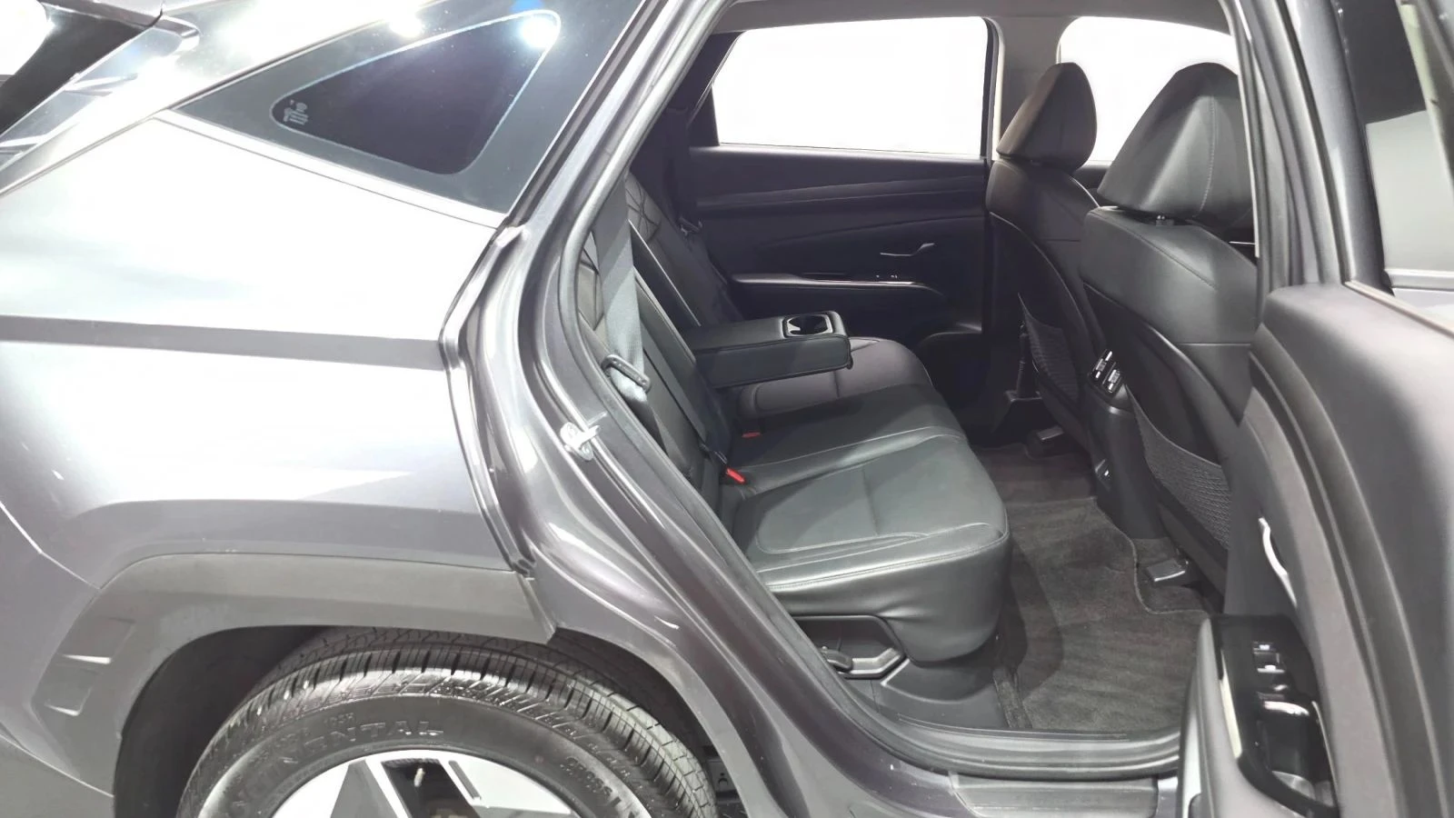 Hyundai Tucson, снимка 10 - Автомобили и джипове - 56688573