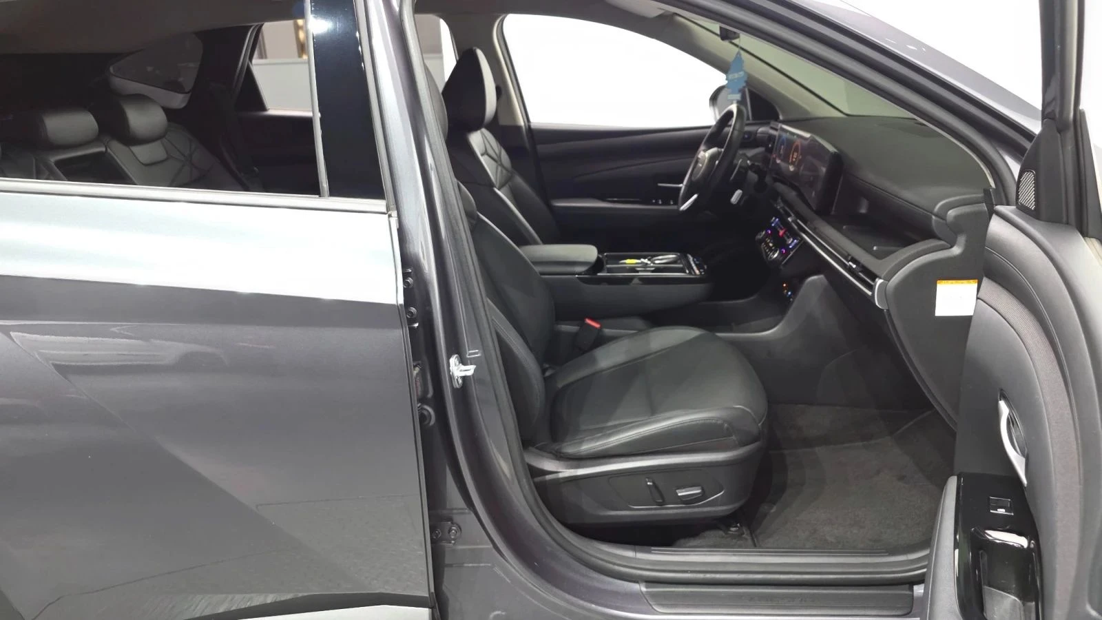 Hyundai Tucson, снимка 9 - Автомобили и джипове - 56688573