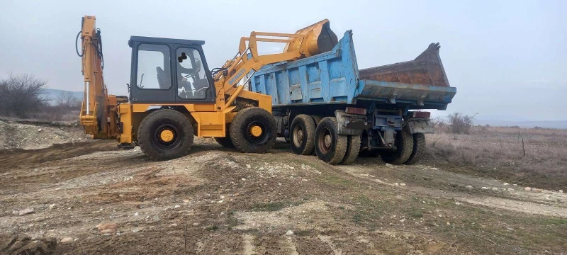 Багер Case 1088, снимка 12 - Индустриална техника - 52505831