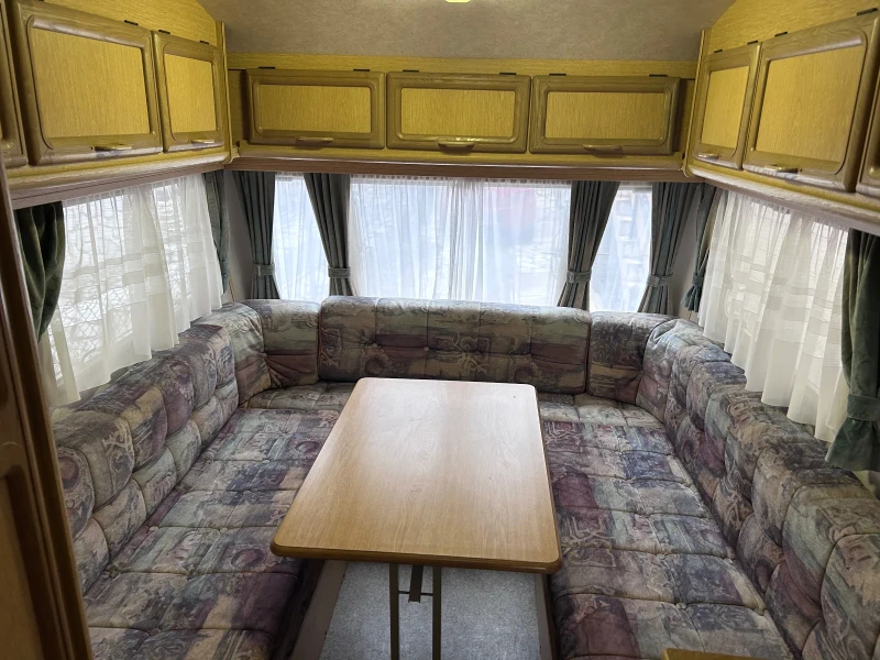 Каравана Adria Hylander, снимка 9 - Каравани и кемпери - 52906498