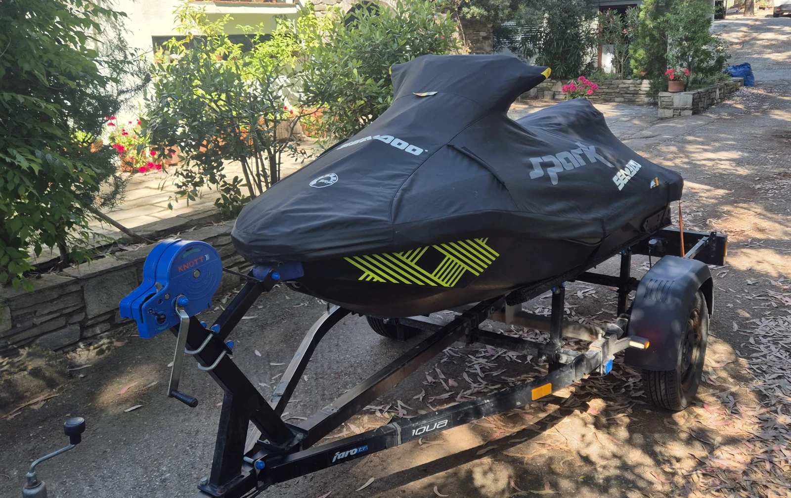 За автомобил Faro Aqua, снимка 2 - Ремаркета - 53737154