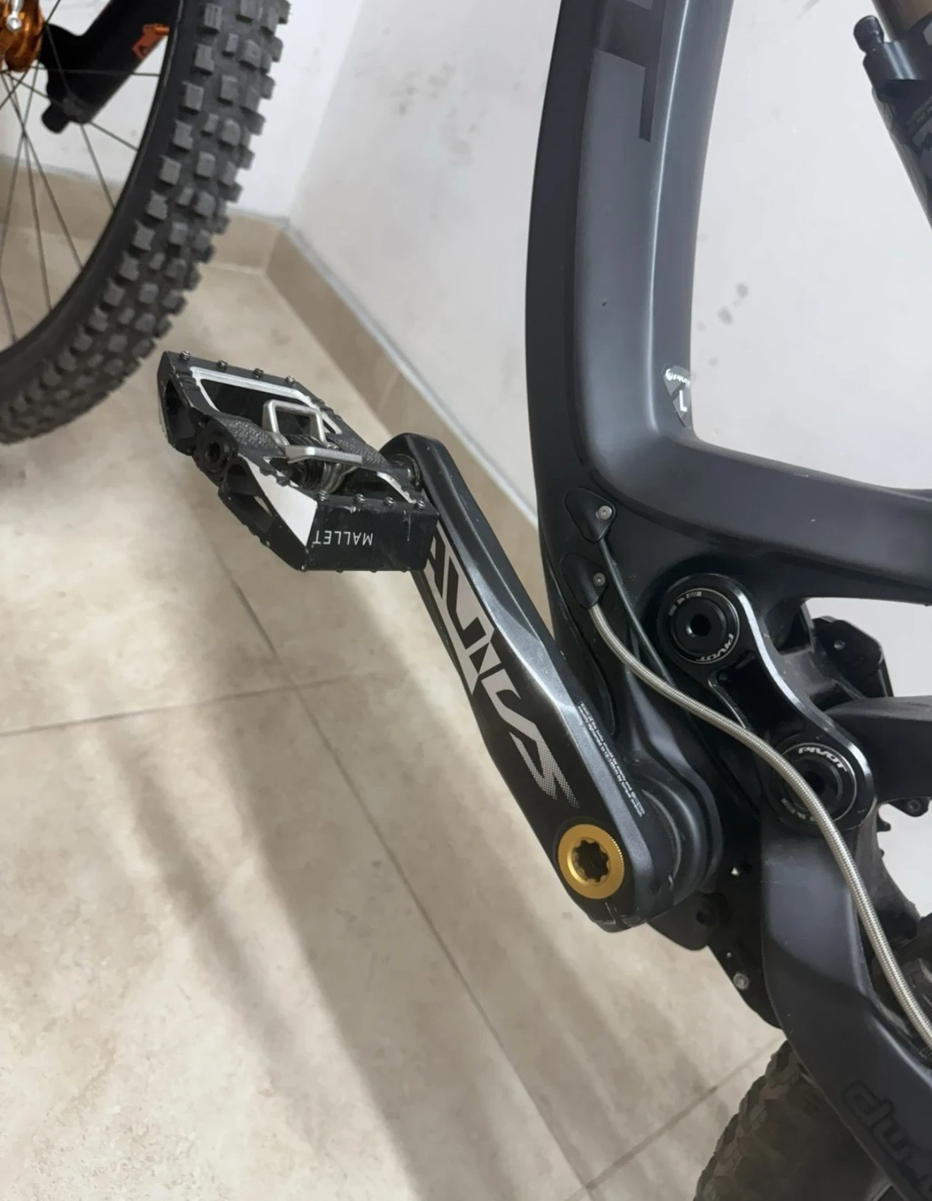  Pivot Phoenix | Mobile.bg   12