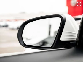 Mercedes-Benz C 300 Sunroof /AMG Package /Navi /Blind Spot Assist , снимка 11