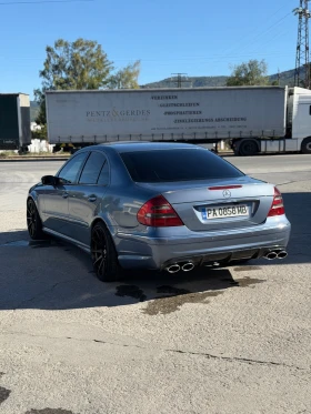 Mercedes-Benz E 320, снимка 4